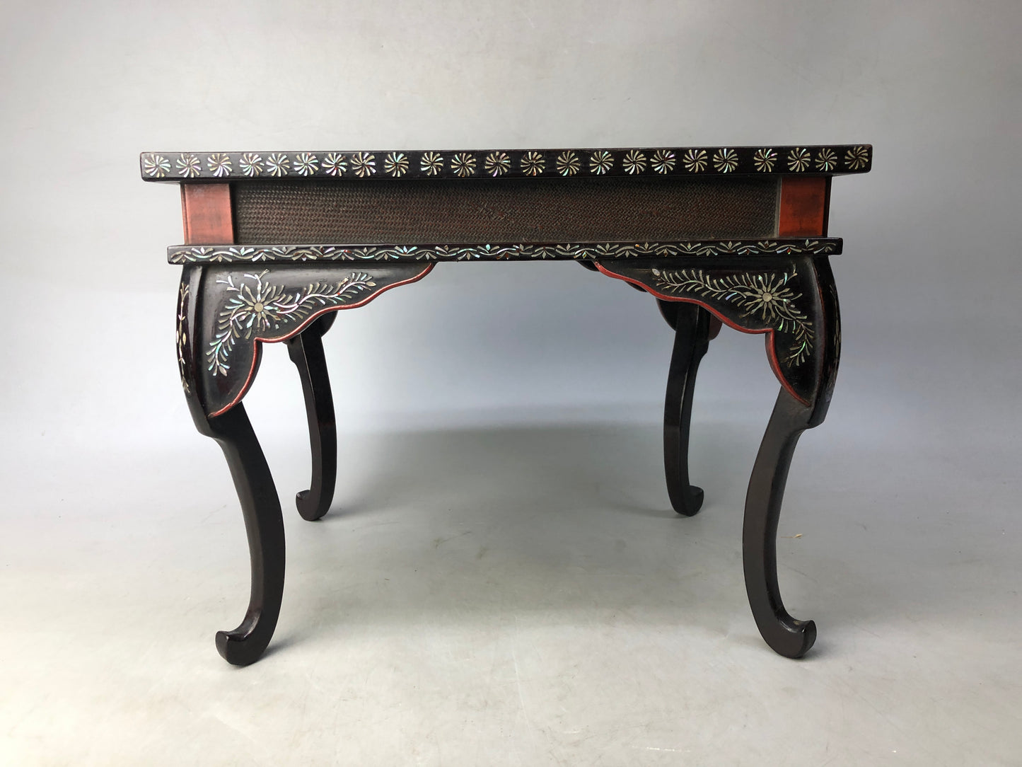 Y8086 FLOWER STAND Raden Mother-of-pearl work Makie Japan antique ikebana floral
