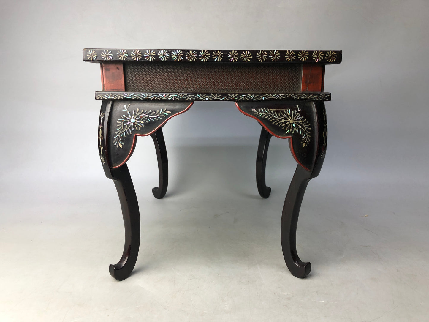 Y8086 FLOWER STAND Raden Mother-of-pearl work Makie Japan antique ikebana floral