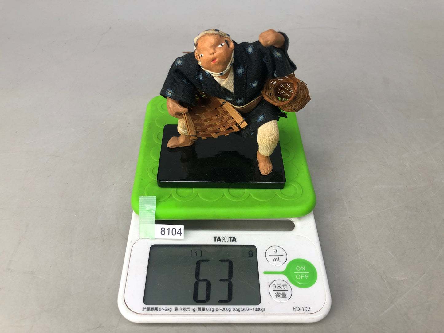 Y8104 NINGYO Japanese doll male bamboo basket Japan antique interior statue