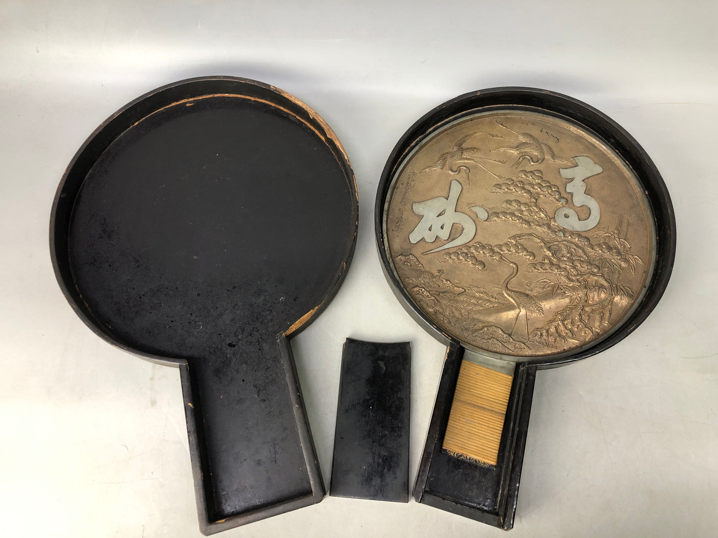 Y8142 KAGAMI Old mirror signed black case Japan antique grooming vintage