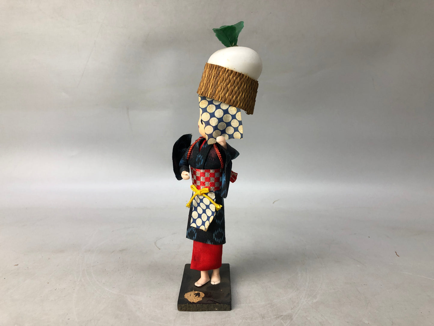 Y8149 NINGYO Japanese doll farmer girl Japan antique interior figurine decor