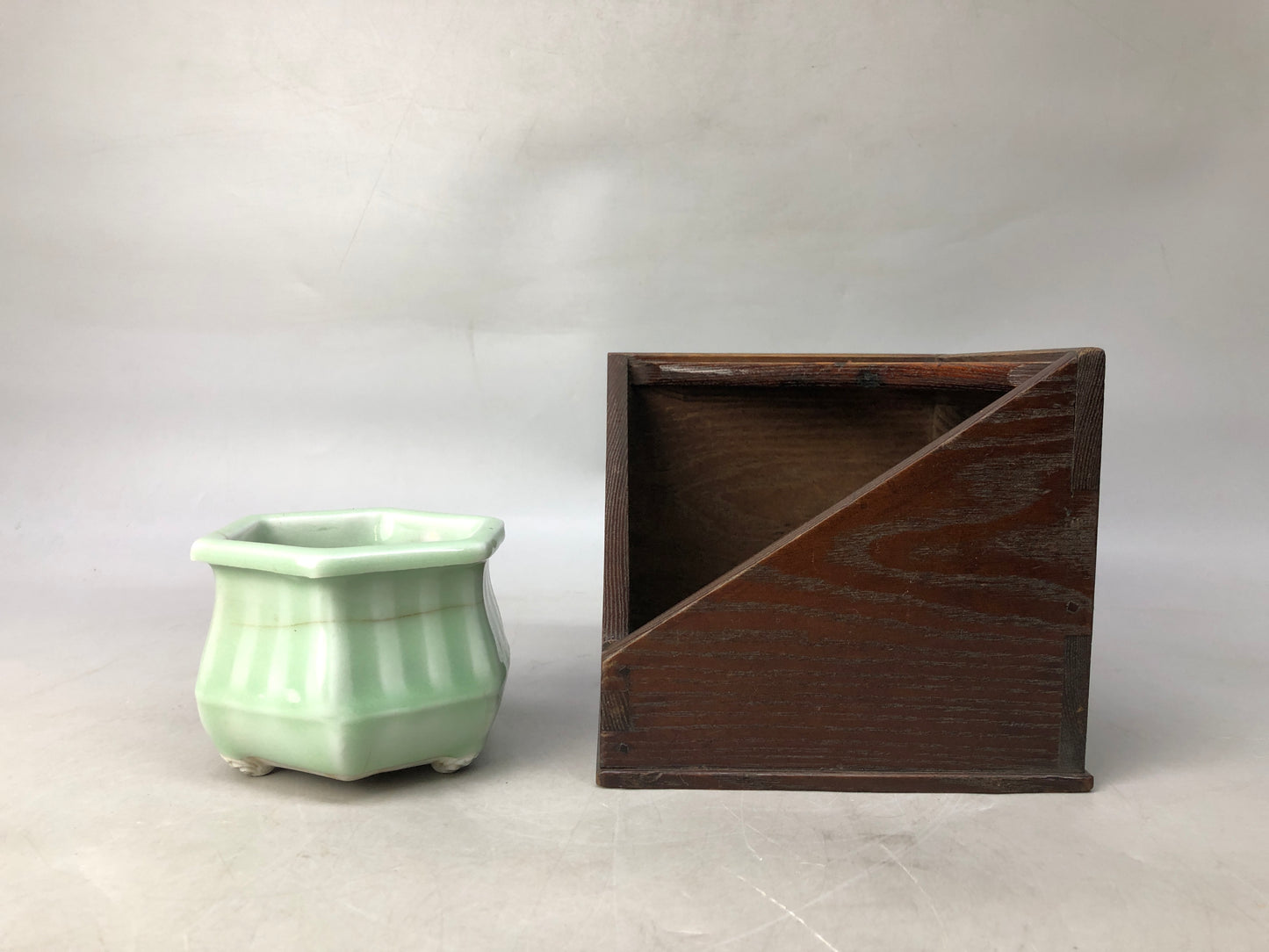 Y8153 TRAY wood tobacco cigarettes ceramic fire burner Japan antique interior