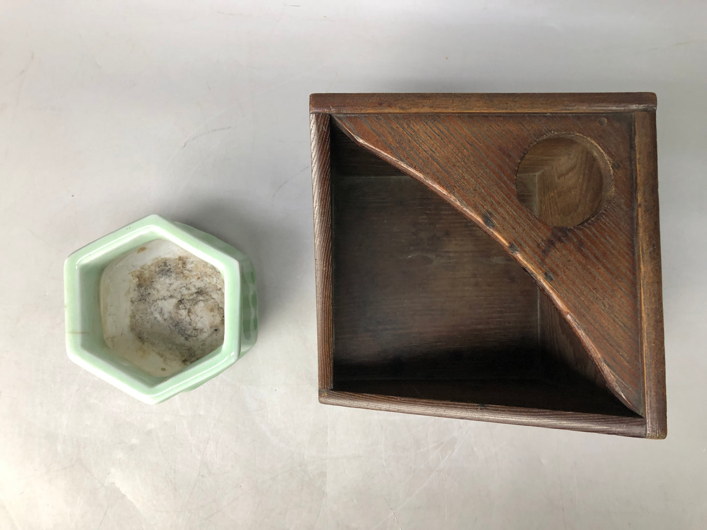 Y8153 TRAY wood tobacco cigarettes ceramic fire burner Japan antique interior