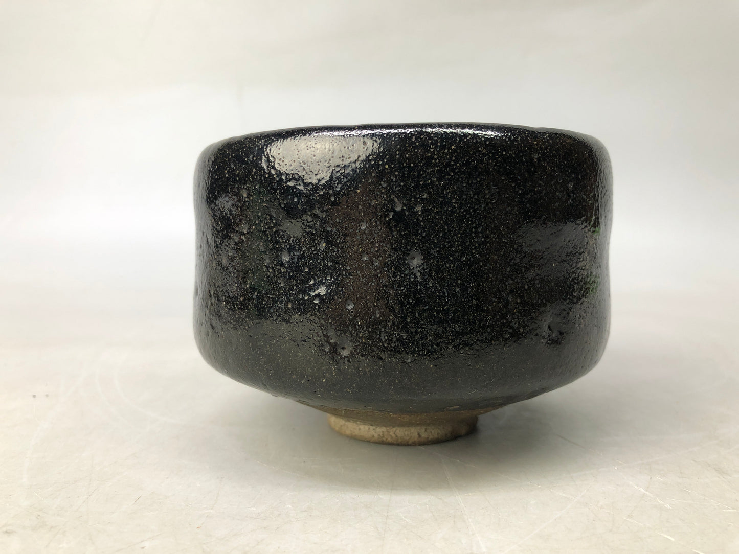Y8170 CHAWAN Raku-ware black bowl signed Japan antique tea ceremony pottery cup