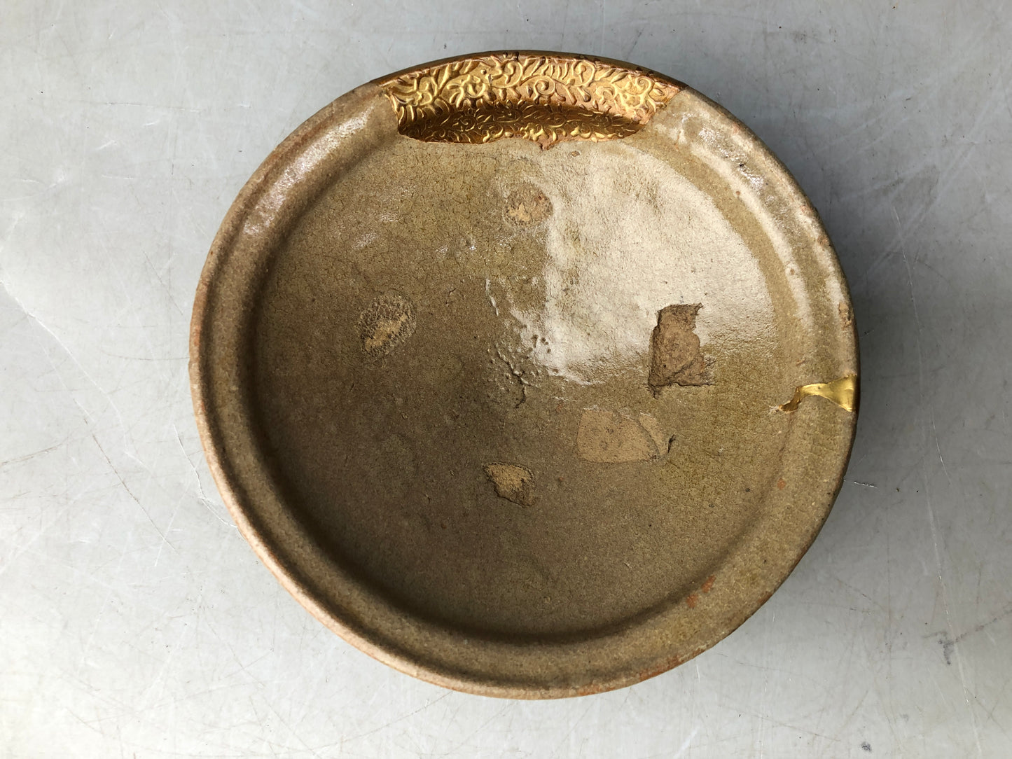 Y8235 CHAWAN Ekaratsu flat bowl kintsugi Makie repair Japan antique tea ceremony