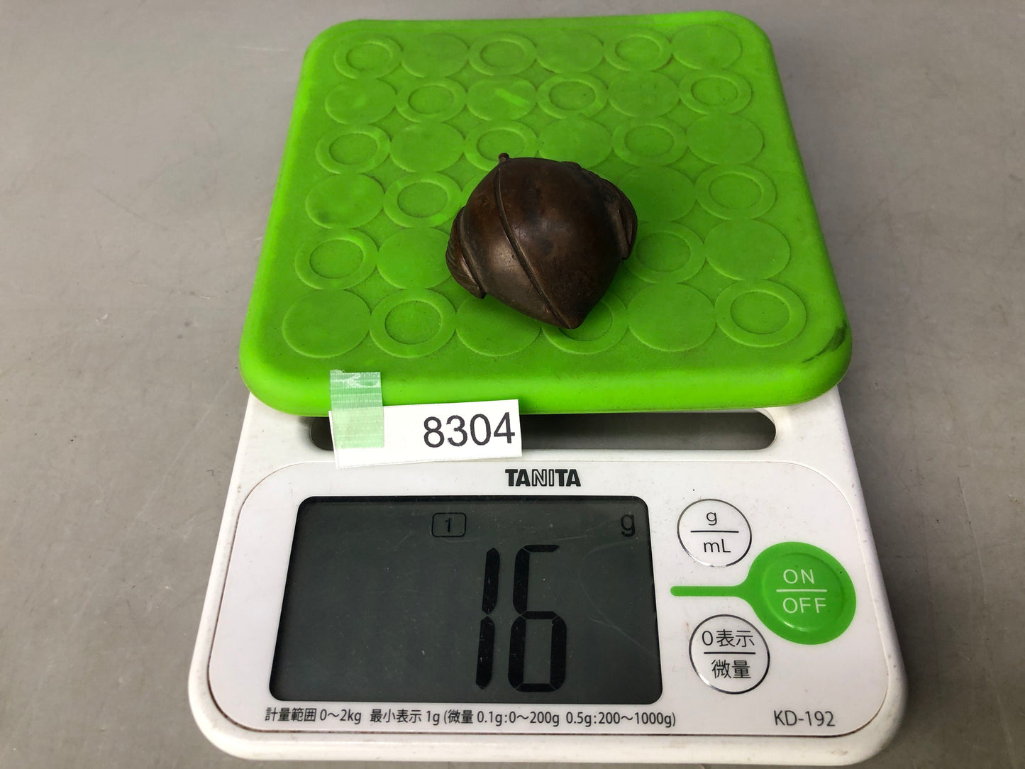 Y8304 NETSUKE wood carving Peach Japan antique kimono accessory miniature