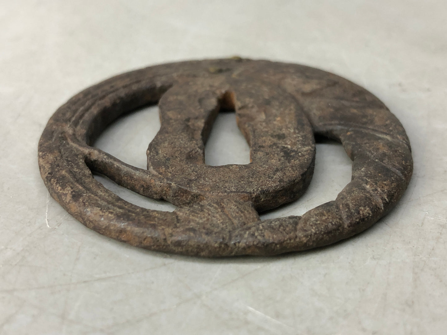 Y8312 TSUBA Iron sword guard Shrimp inlay Japan samurai katana koshirae edo