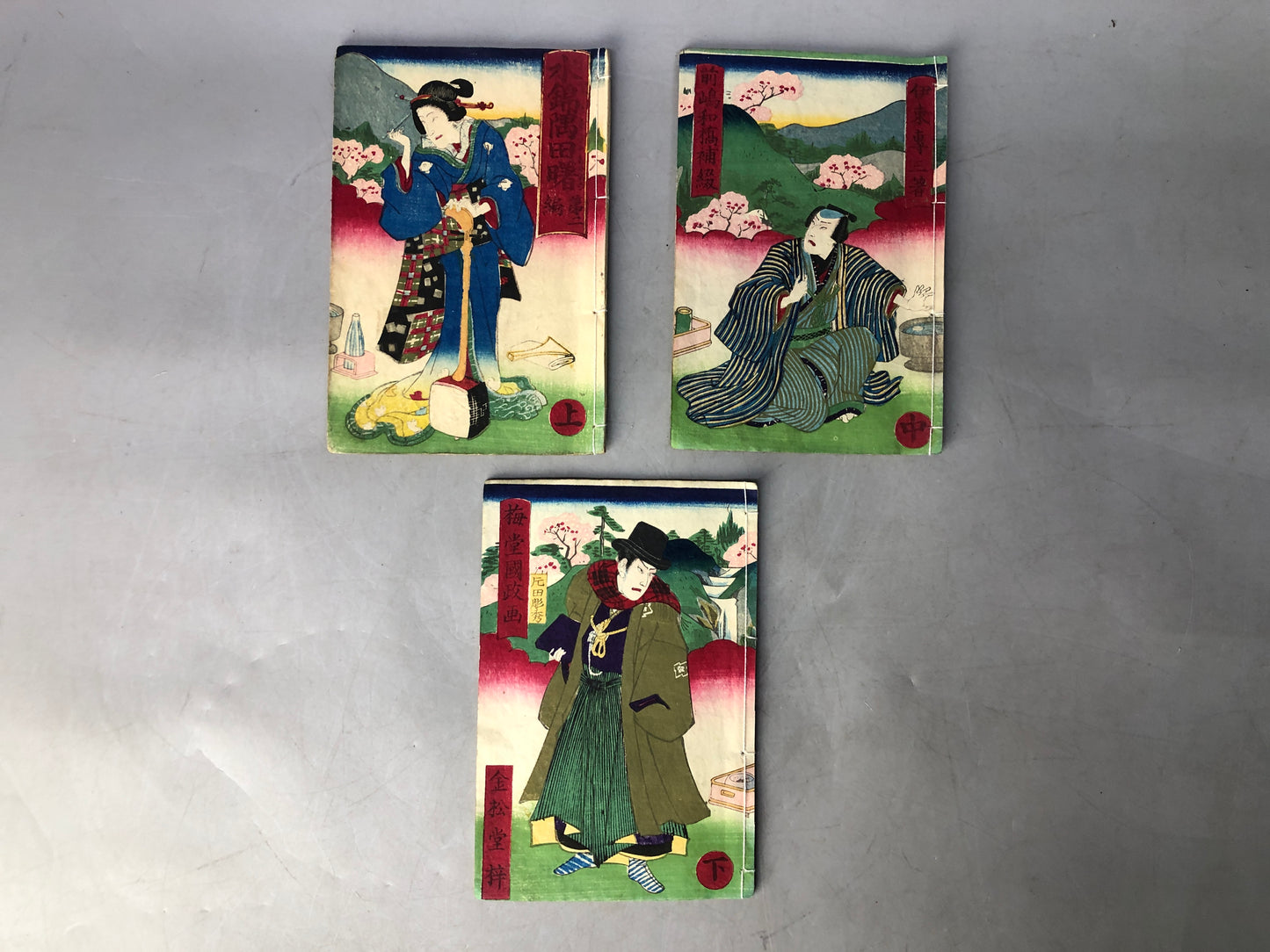 Y8324 BOOK 3 Japanese illustrated story books set Kunimasa Ezoushi Japan antique