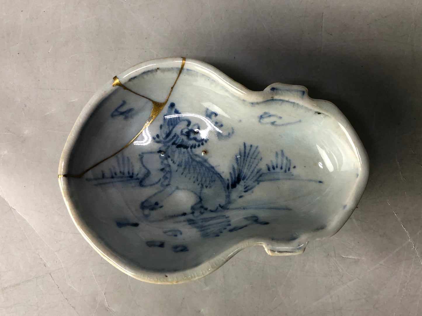 Y8348 DISH Ko-Imari underglaze blue kintsugi plate Japan antique tableware