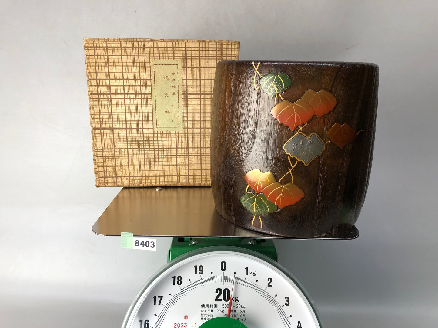 Y8403 HIBACHI Makie Paulownia brazier box Unused Japan antique vintage interior