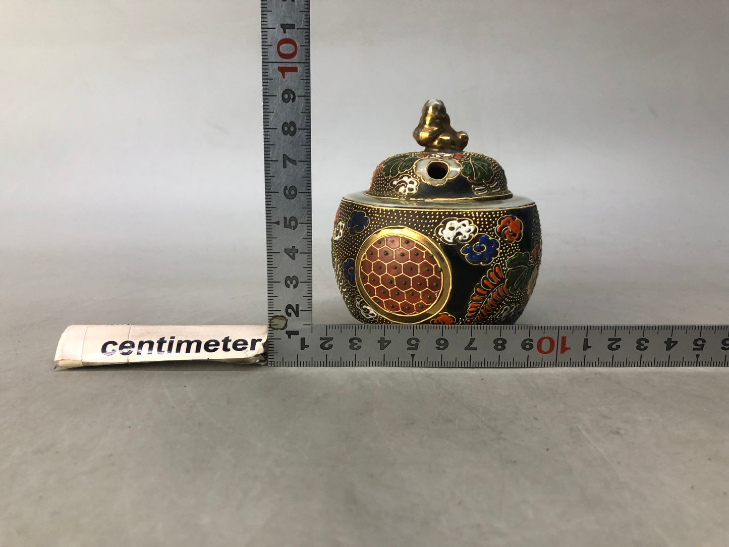 Y8420 KOURO Kutani-ware color picture signed Japan antique fragrance aroma