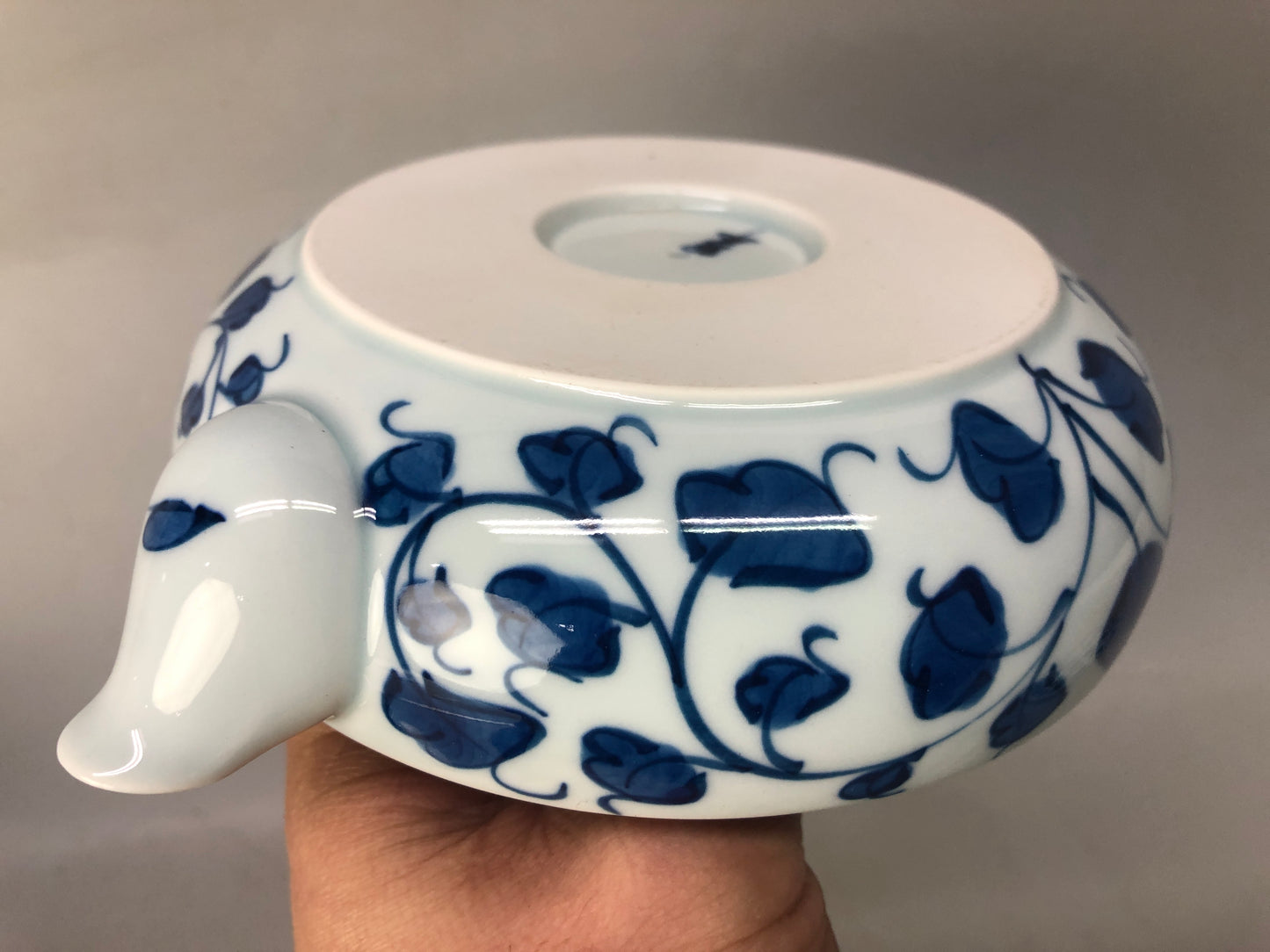 Y8424 JUICER Arita-ware lemon squeezer signed box Underglaze blue Japan antique