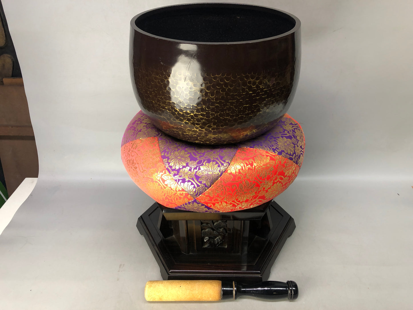 Y8446 ORIN Big Bell stand cushion signed Japan Buddhist antique temple Buddhism
