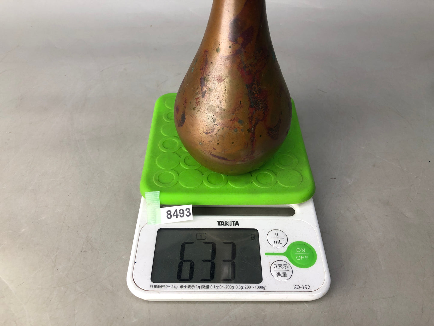 Y8493 FLOWER VASE copper single bud signed Japan ikebana floral arrangement