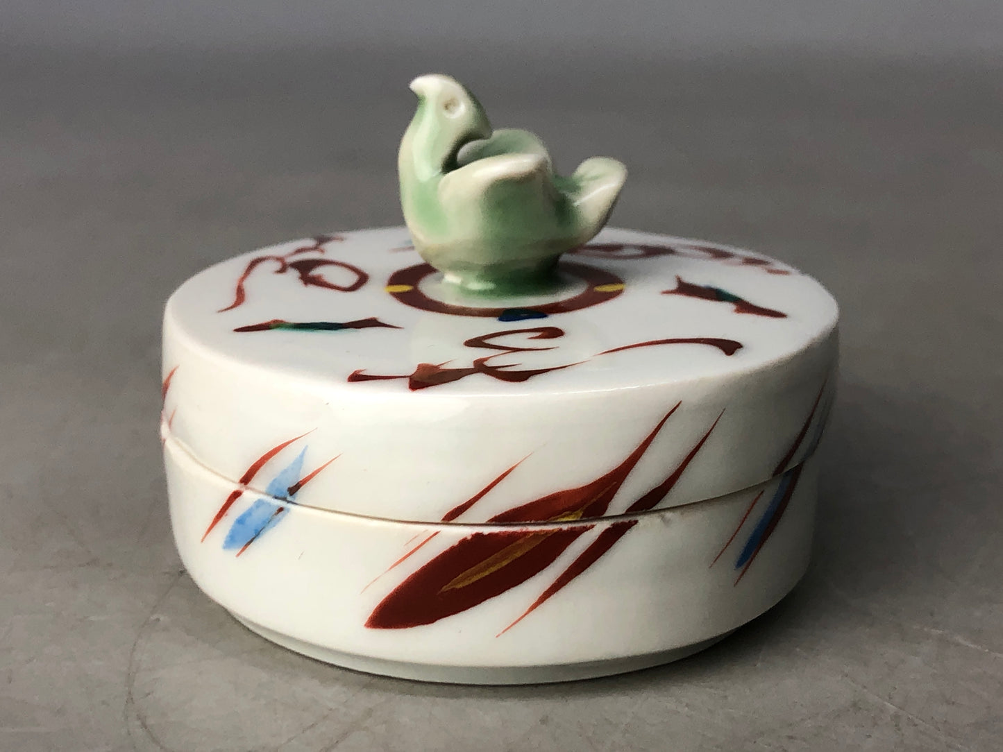 Y8496 BOX Bird red picture signed box Japan antique incense case fragrance aroma