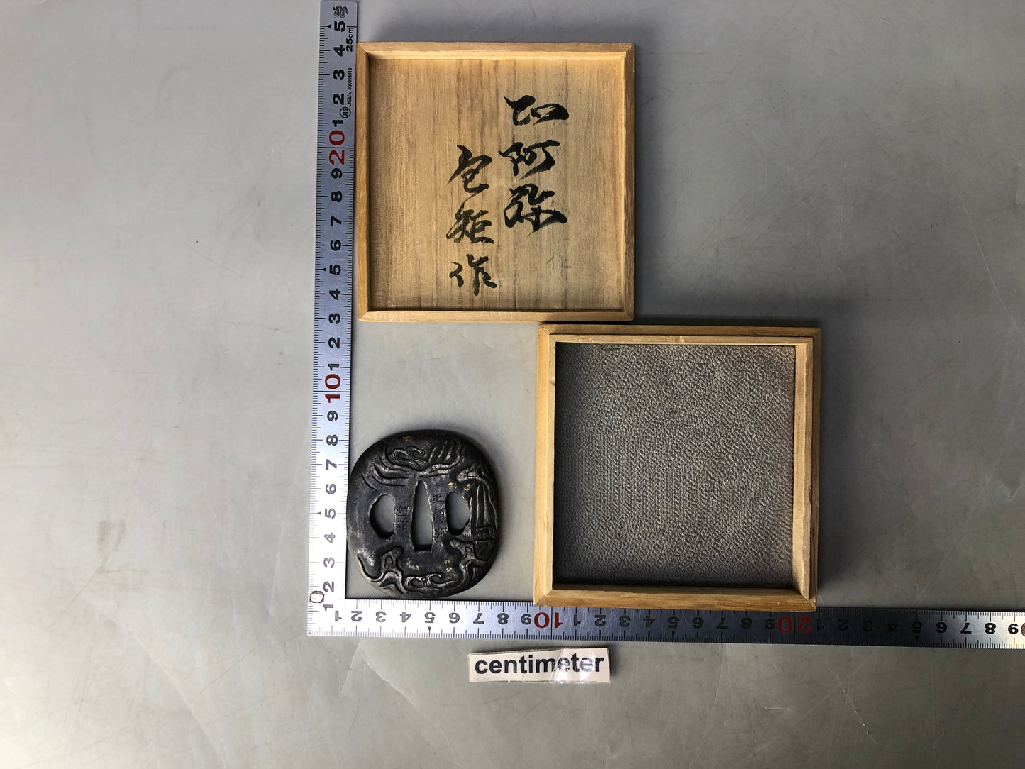 Y8506 TSUBA Iron sword guard signed box Japan antique samurai katana koshirae