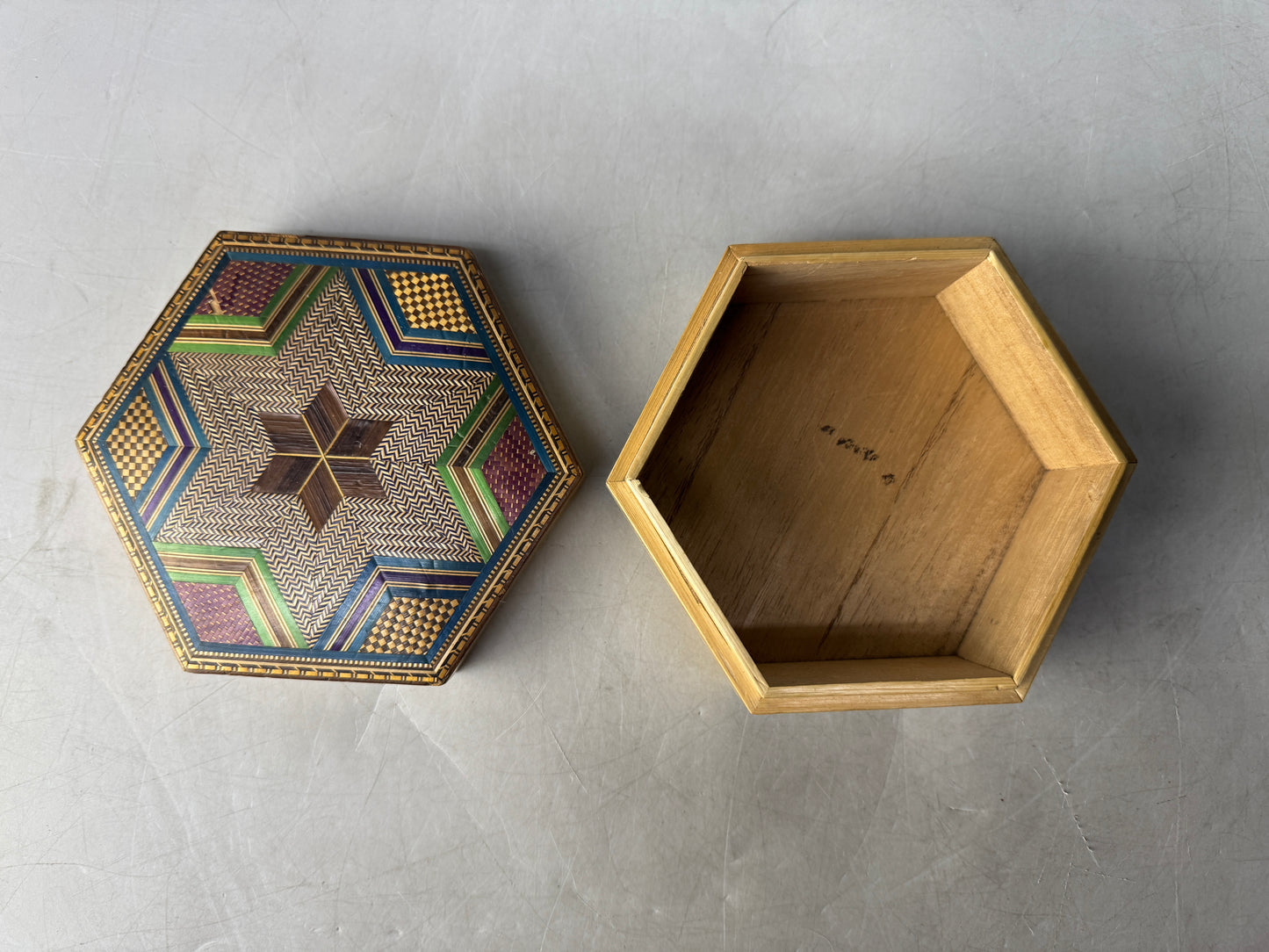 Y8571 BOX parquet small accessory trinket case container Japan antique container