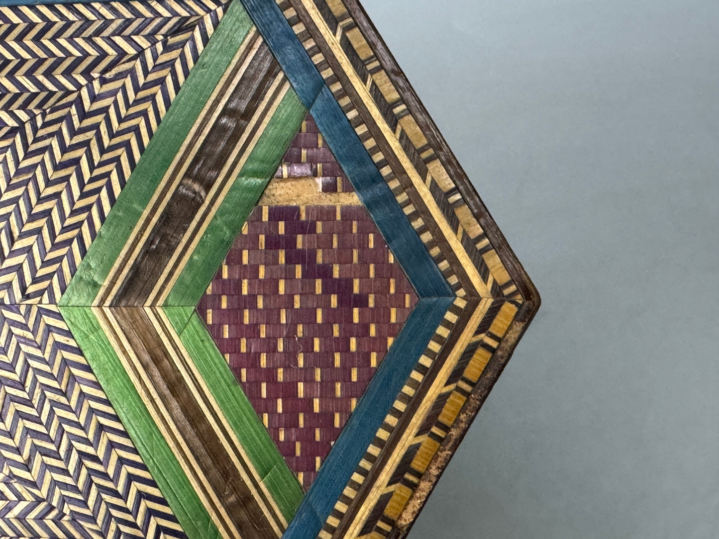 Y8571 BOX parquet small accessory trinket case container Japan antique container