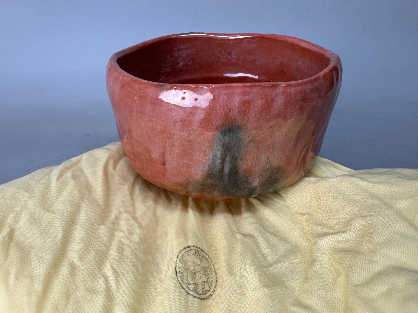 Y8585 CHAWAN Raku-ware red bowl signed Japan antique tea ceremony pottery cup