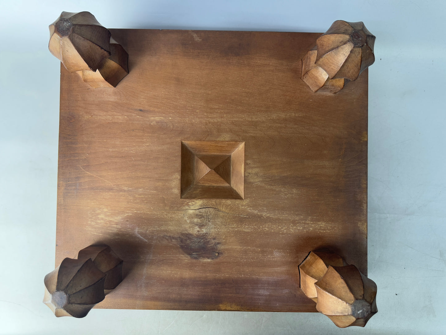 Y8587 GO wooden board with legs abstract strategy game mind sport Japan antique