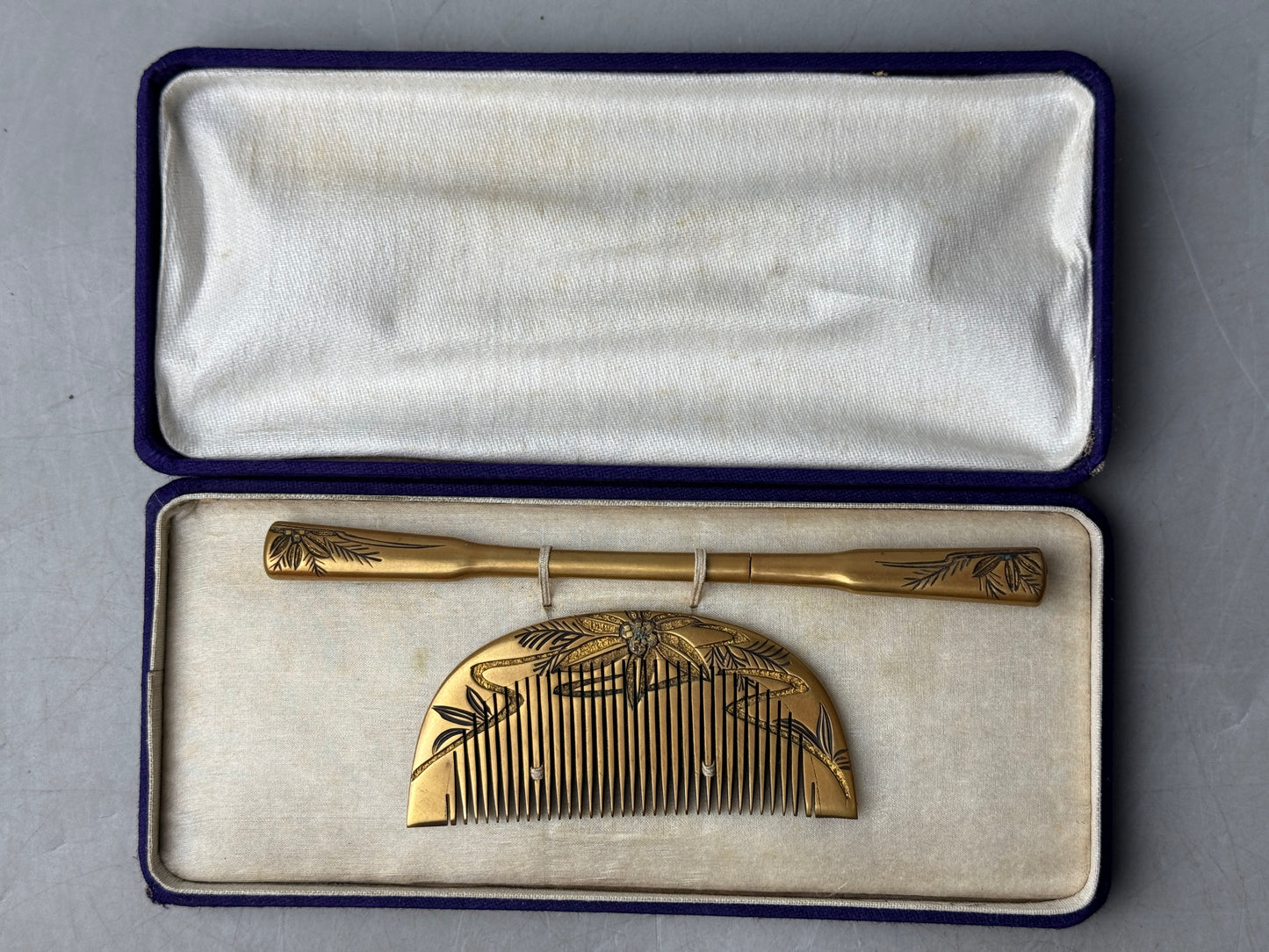 Y8643 KOUGAI Makie comb hairpin hair stick box Japan antique kimono accessory