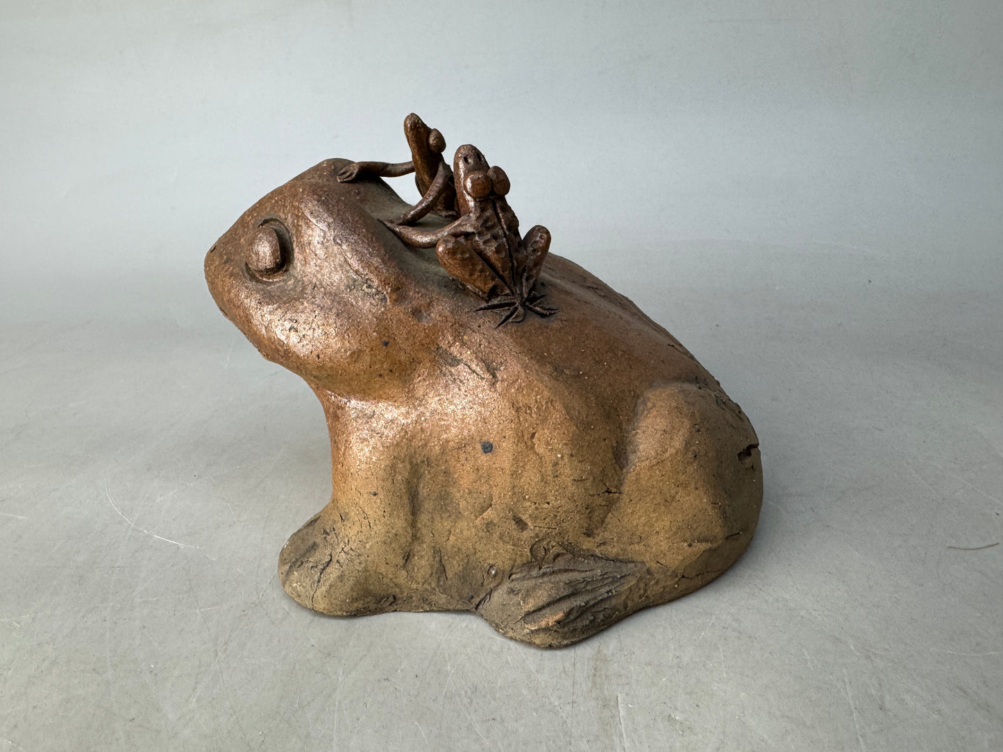 Y8647 OKIMONO Tokoname-ware Frog figurine signed Japan antique decor interior