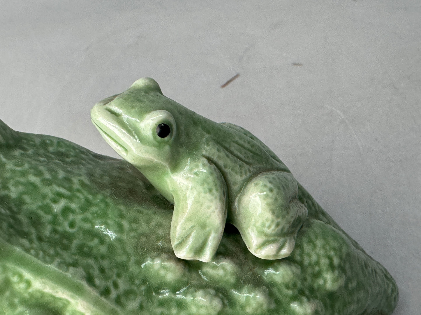 Y8648 OKIMONO Shigaraki-ware Frog figurine green Japan antique decor interior