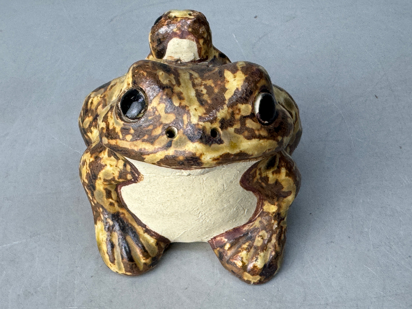Y8649 OKIMONO Shigaraki-ware Frog figurine small Japan antique decor interior