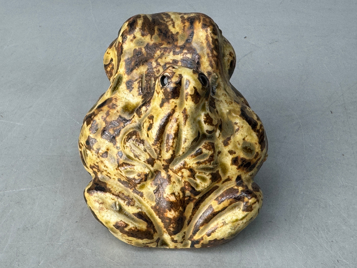 Y8649 OKIMONO Shigaraki-ware Frog figurine small Japan antique decor interior