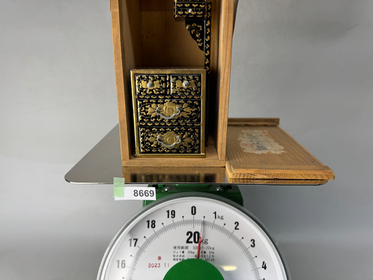 Y8669 HINA DOLL Doll's Festival Makie miniature sewing box chest Japan antique