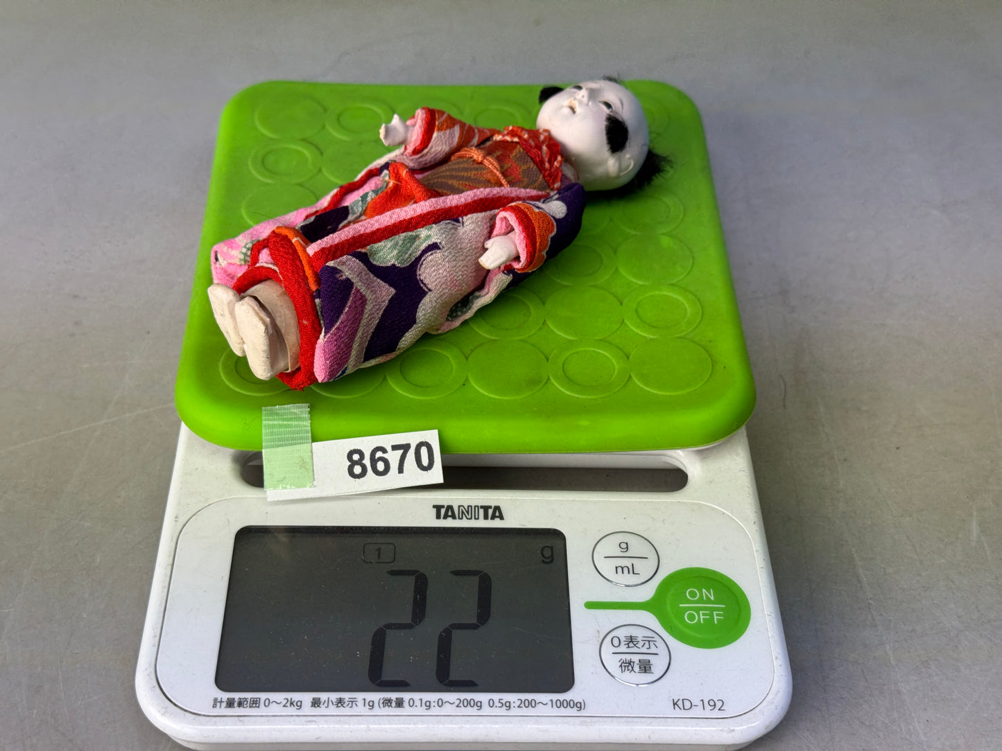 Y8670 NINGYO Ichimatsu doll small child Japan antique kimono figure figurine