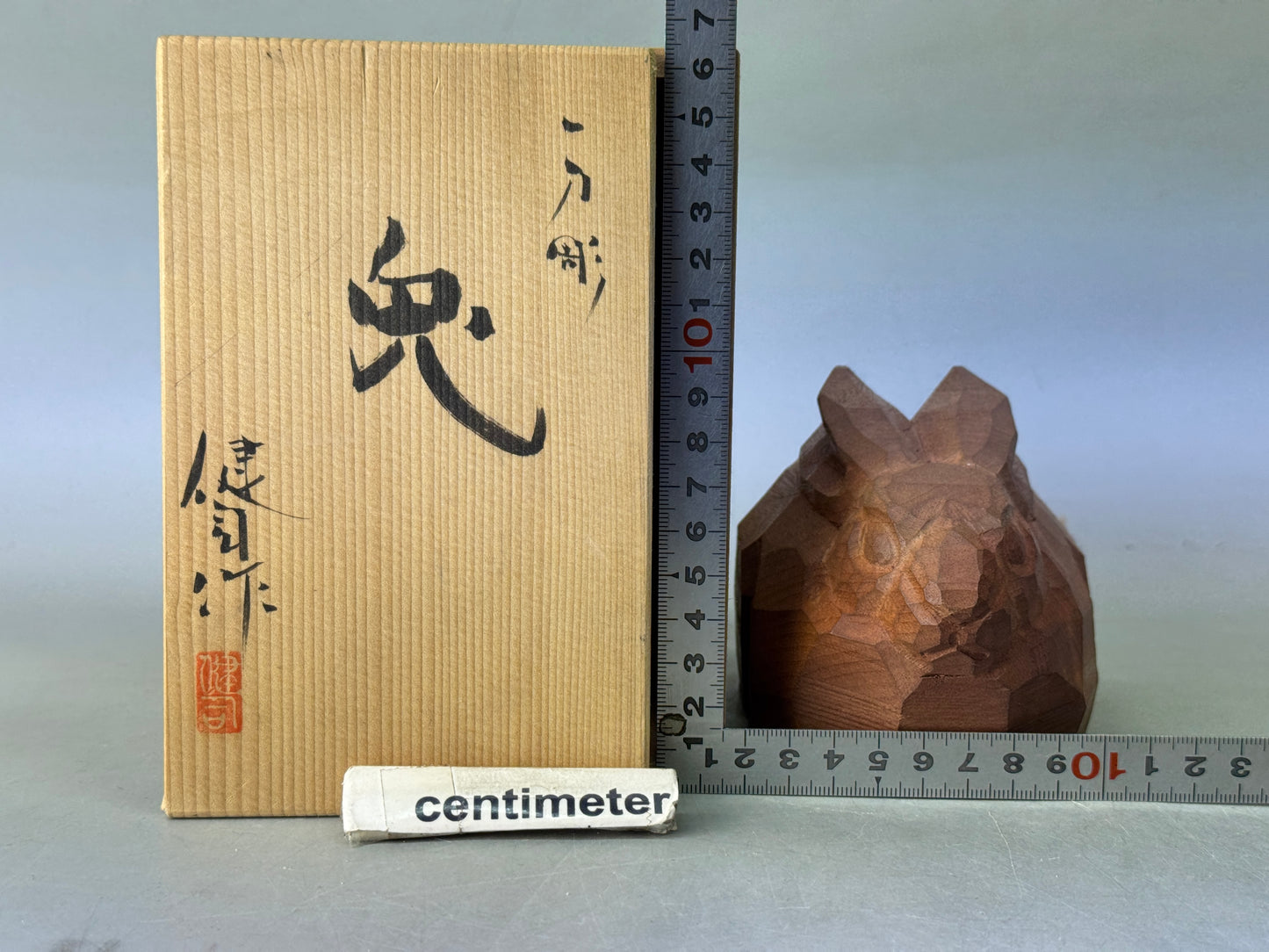 Y8687 OKIMONO wood carving Rabbit figurine signed box Japan antique interior