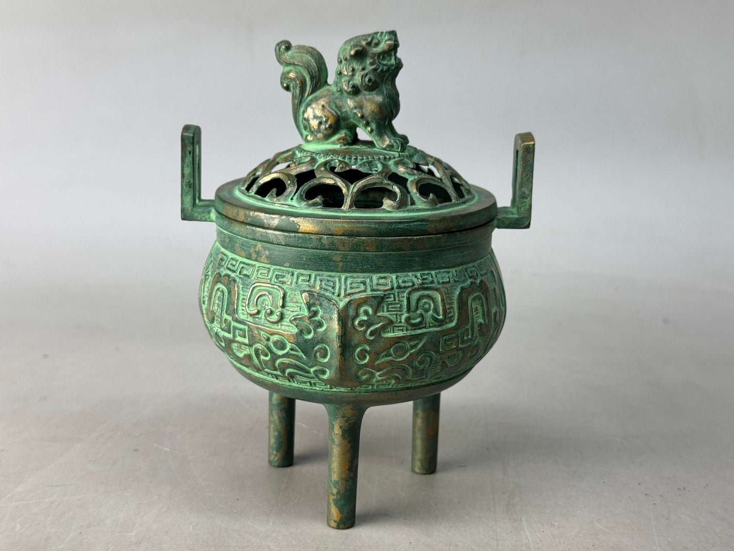 Y8689 KOURO metal Taotie signed box Japan antique fragrance incense burner aroma