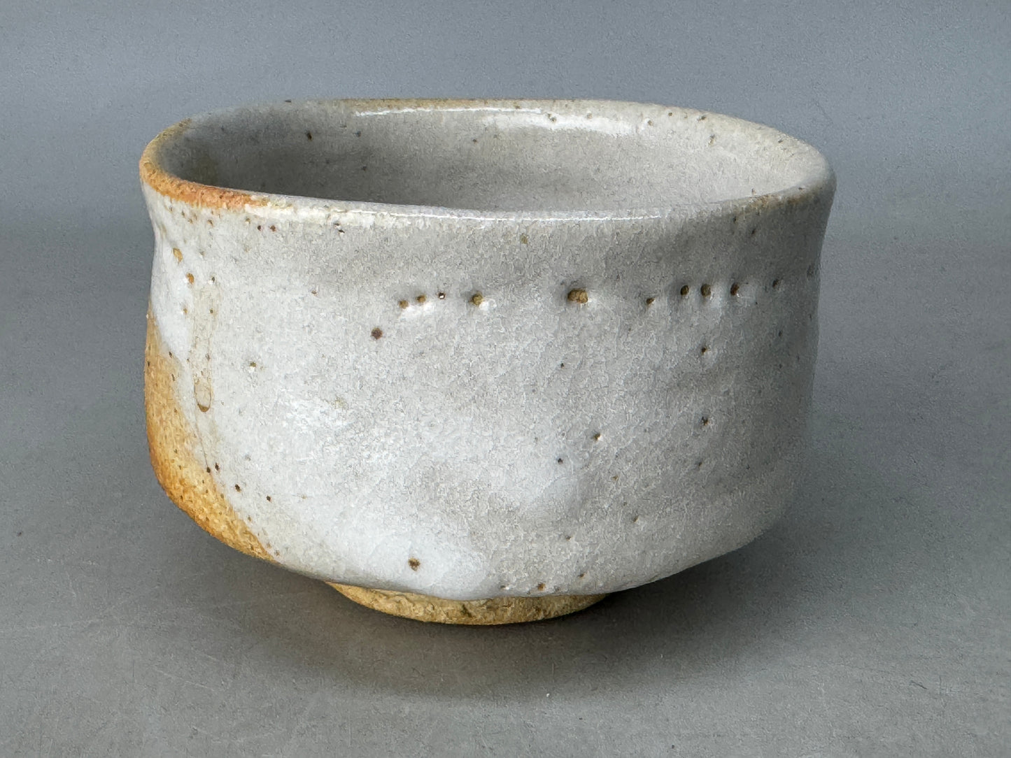 Y8694 CHAWAN Shino-ware Eshino bowl signed Japan antique tea ceremony teacup cup