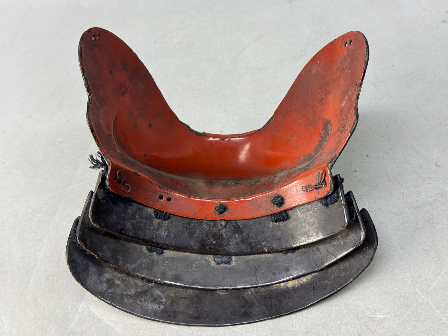 Y8702 MENPO samurai face guard Iron Lacquer Gold Shikoro Japan antique gear