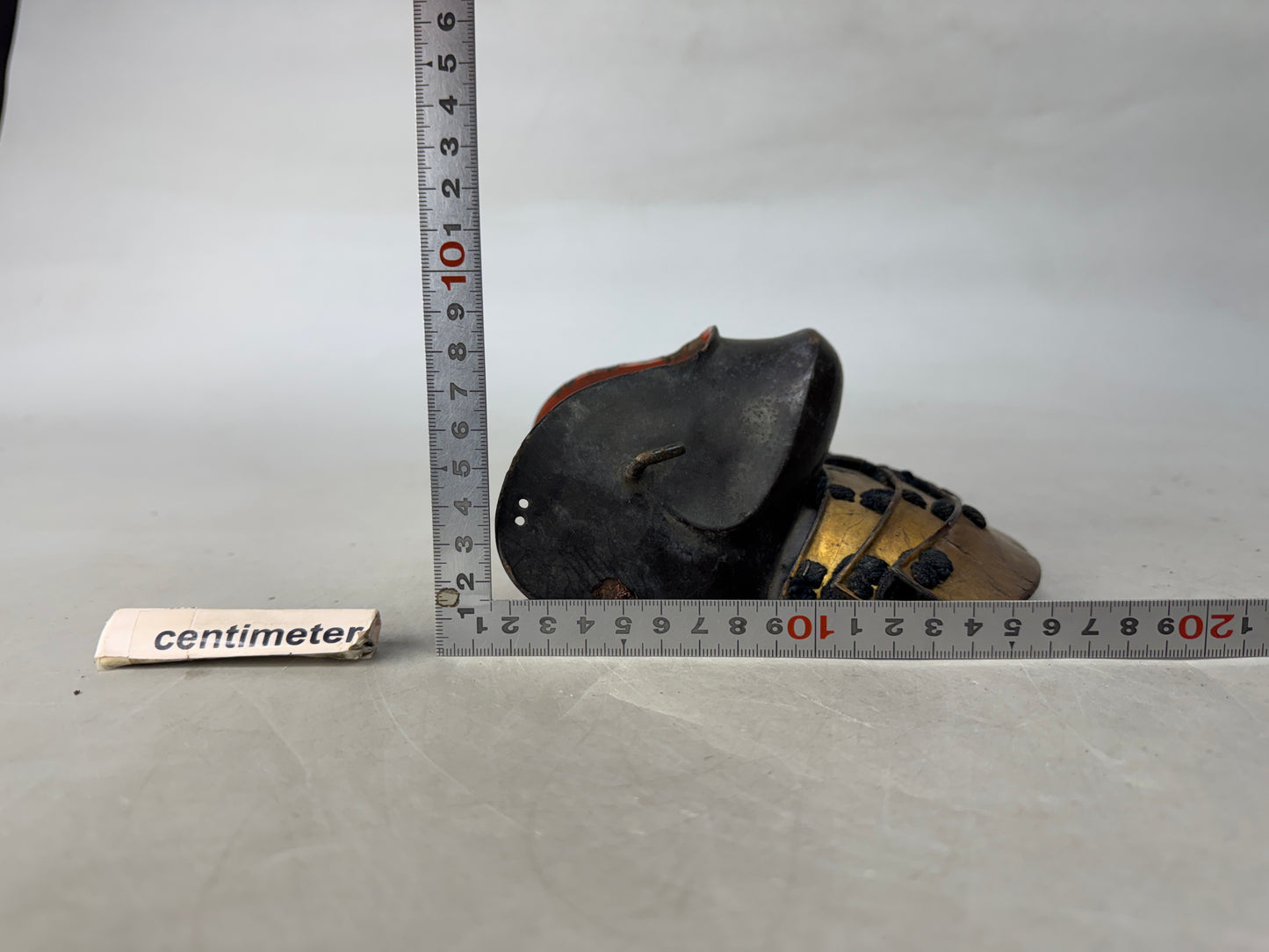 Y8702 MENPO samurai face guard Iron Lacquer Gold Shikoro Japan antique gear
