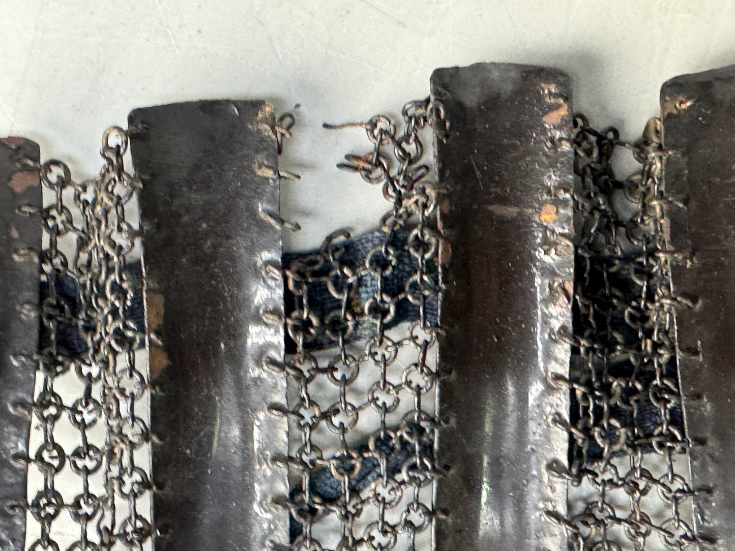 Y8707 YOROI Iron shin leg guard greaves samurai armor Japan antique bushi arms
