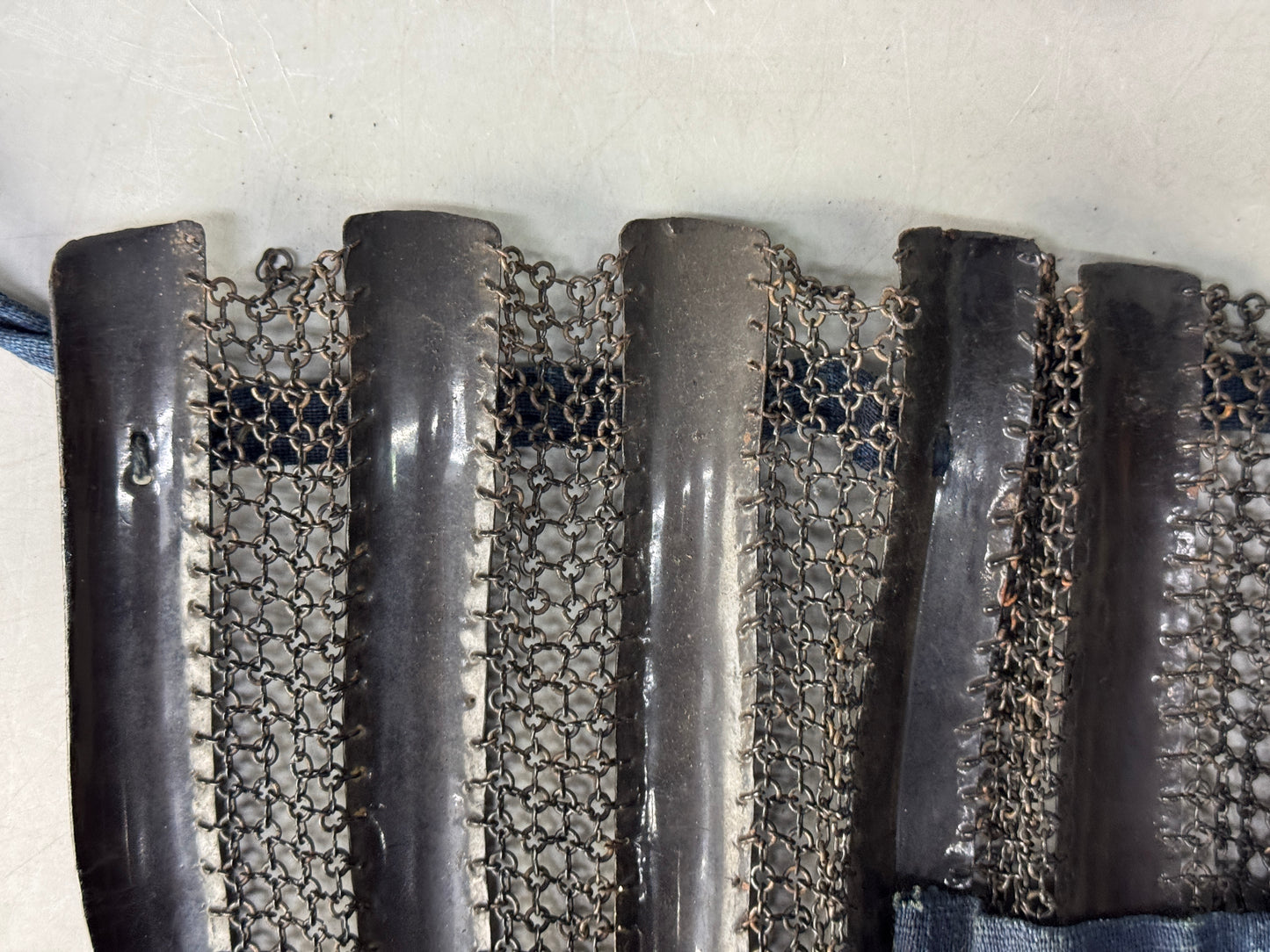 Y8707 YOROI Iron shin leg guard greaves samurai armor Japan antique bushi arms