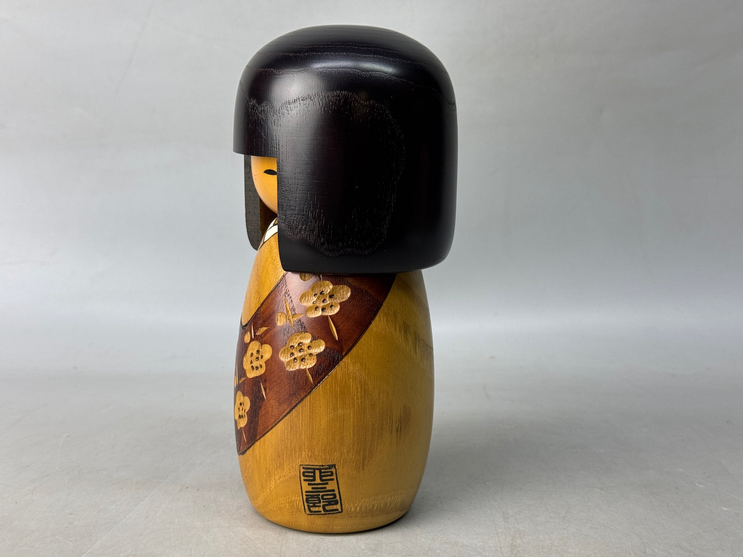 Y8733 NINGYO wooden Kokeshi doll figurine signed Japan modern figure interior