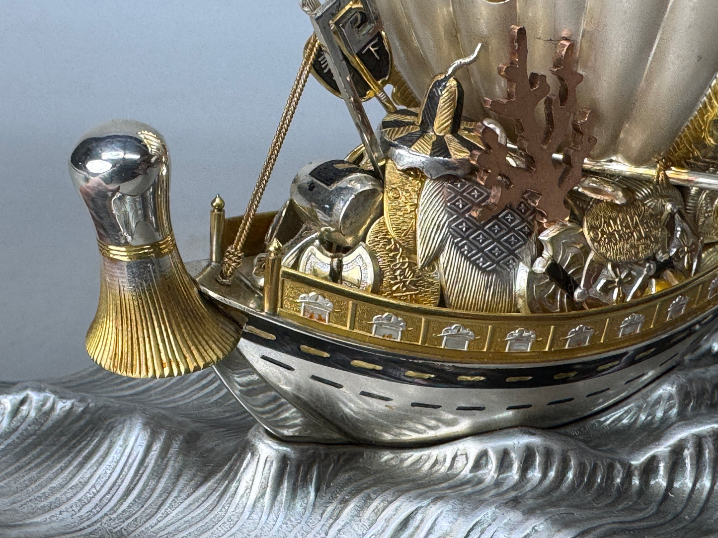 Y8748 OKIMONO Silver Treasure ship figurine glass case Japan antique interior