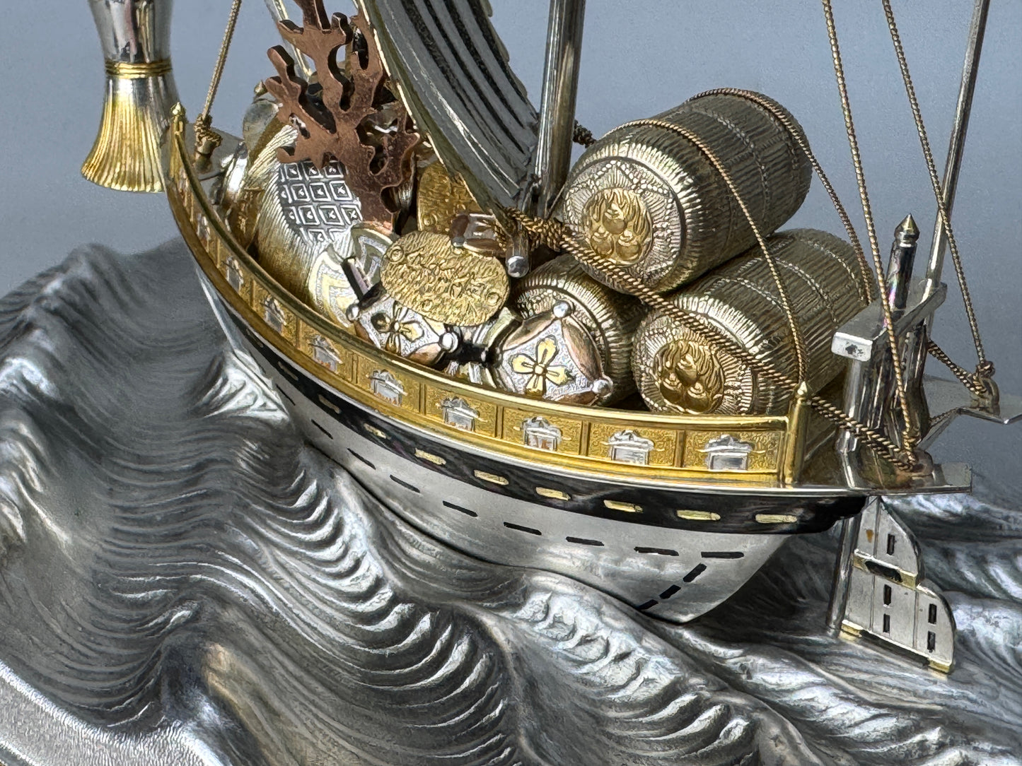 Y8748 OKIMONO Silver Treasure ship figurine glass case Japan antique interior