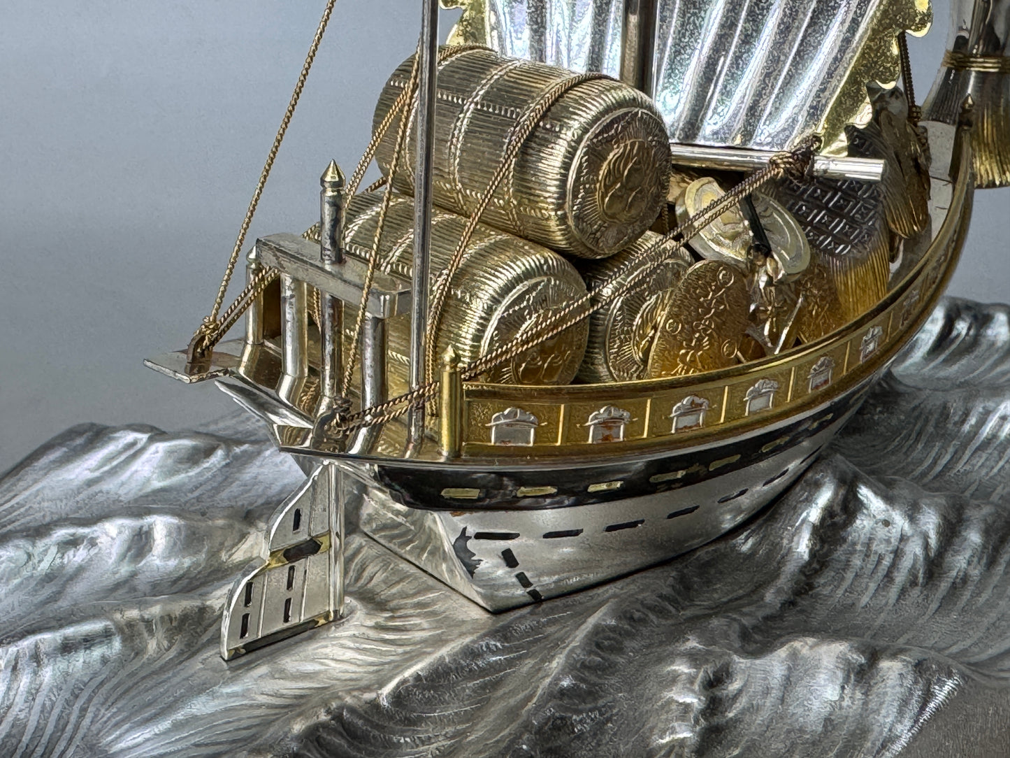Y8748 OKIMONO Silver Treasure ship figurine glass case Japan antique interior