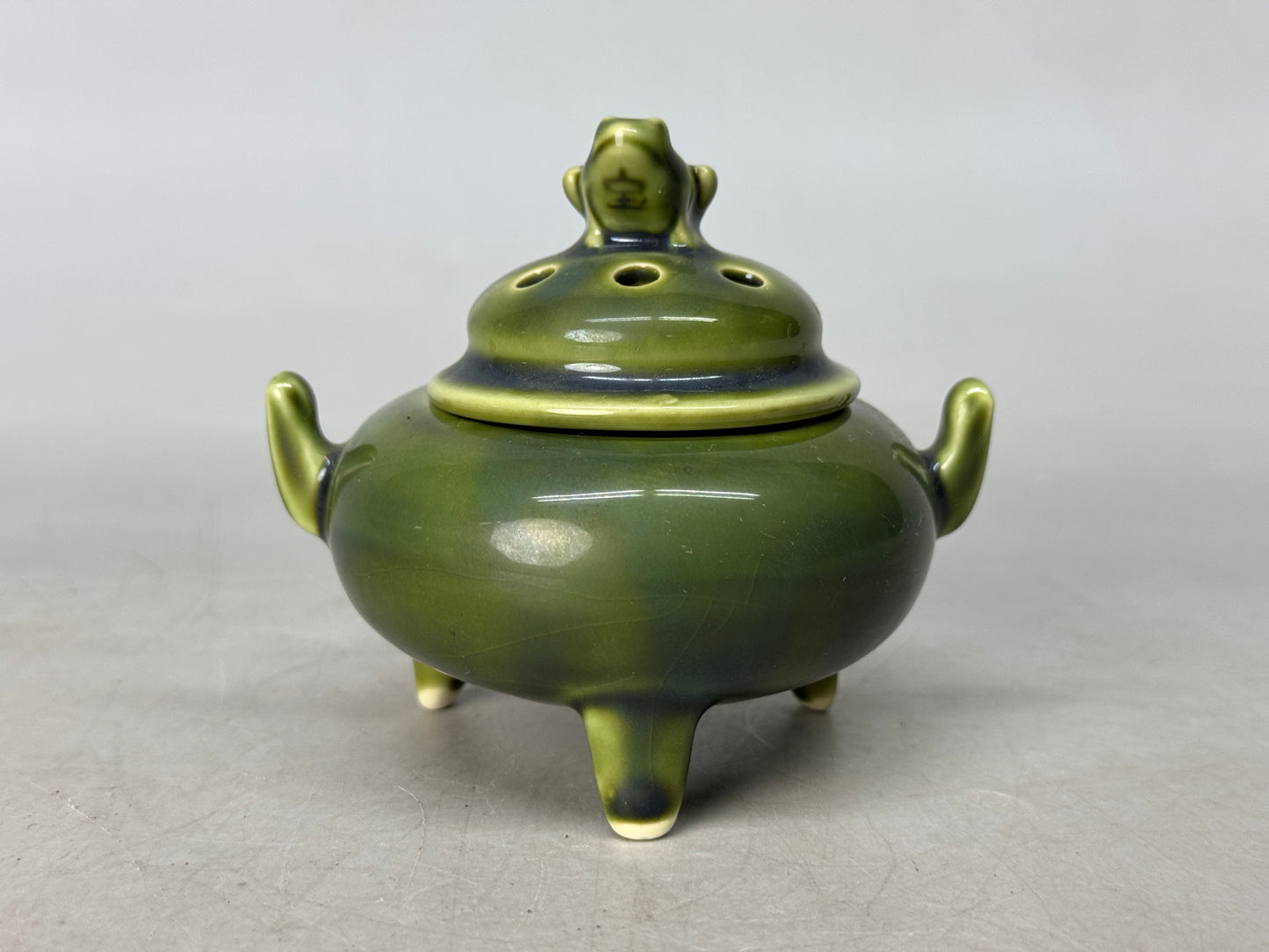 Y8785 KOURO Oribe-ware signed Japan antique fragrance incense burner aroma