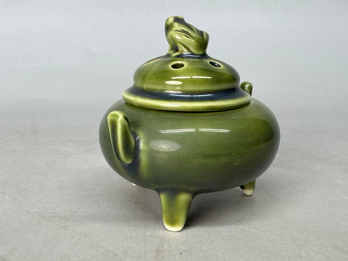 Y8785 KOURO Oribe-ware signed Japan antique fragrance incense burner aroma