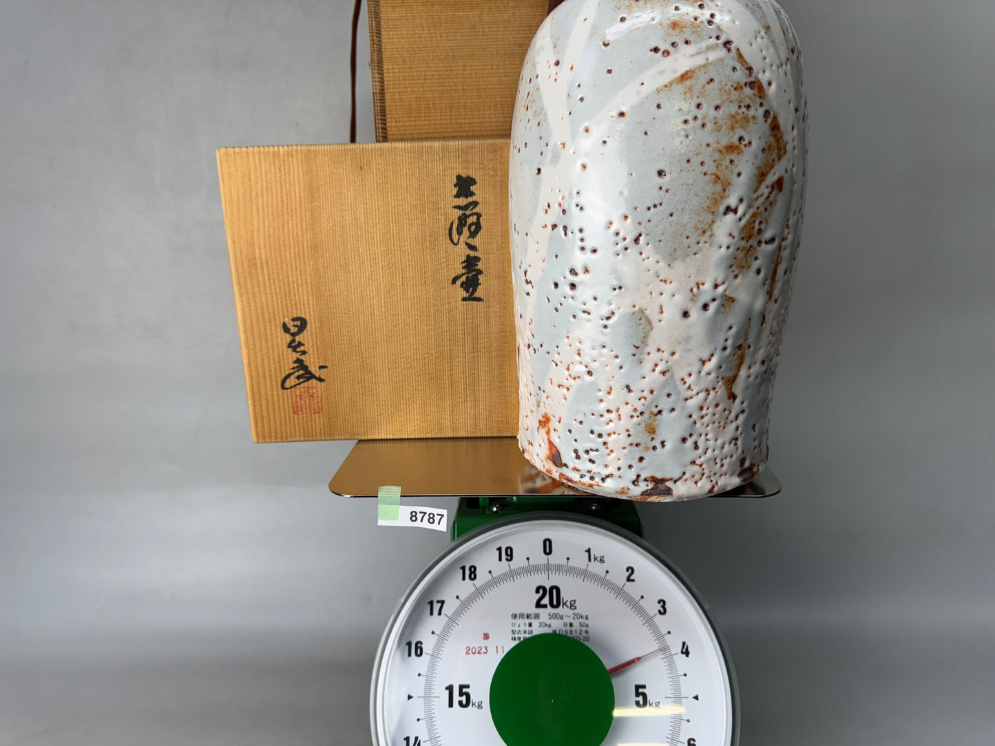 Y8787 FLOWER VASE Shino-ware signed box Japan ikebana floral arrangement decor