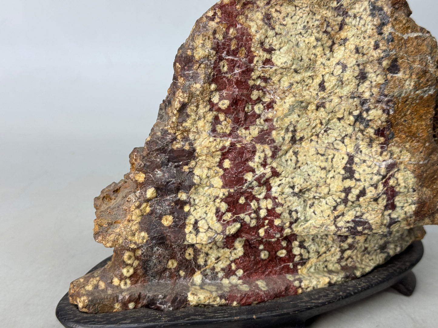 Y8791 OKIMONO Suiseki ornamental viewing red stone wooden stand Japan antique