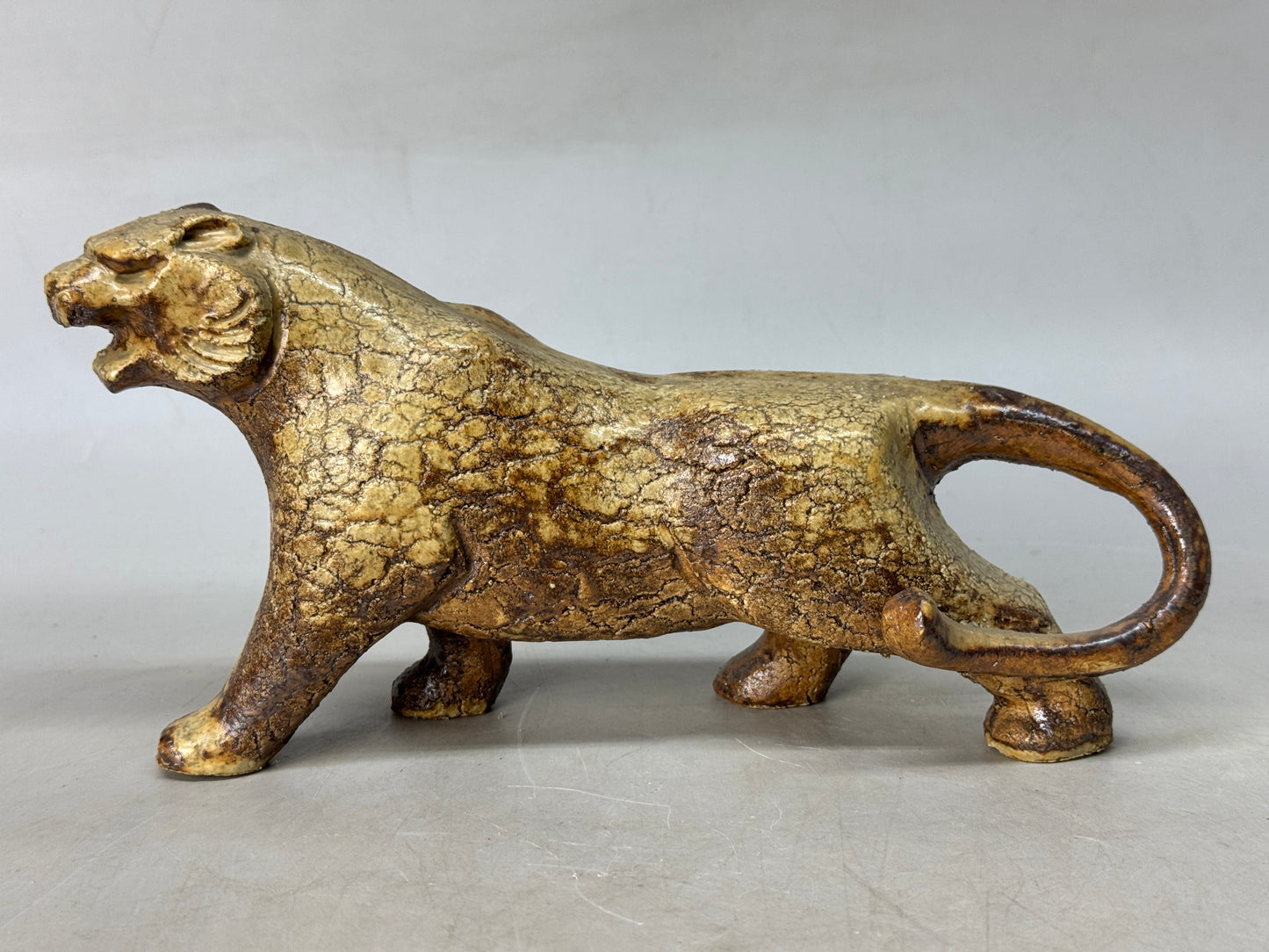 Y8792 OKIMONO Seto-ware Tiger figurine signed box Japan antique figure interior