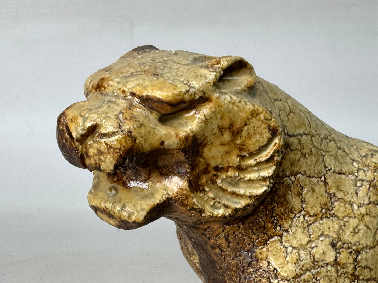 Y8792 OKIMONO Seto-ware Tiger figurine signed box Japan antique figure interior