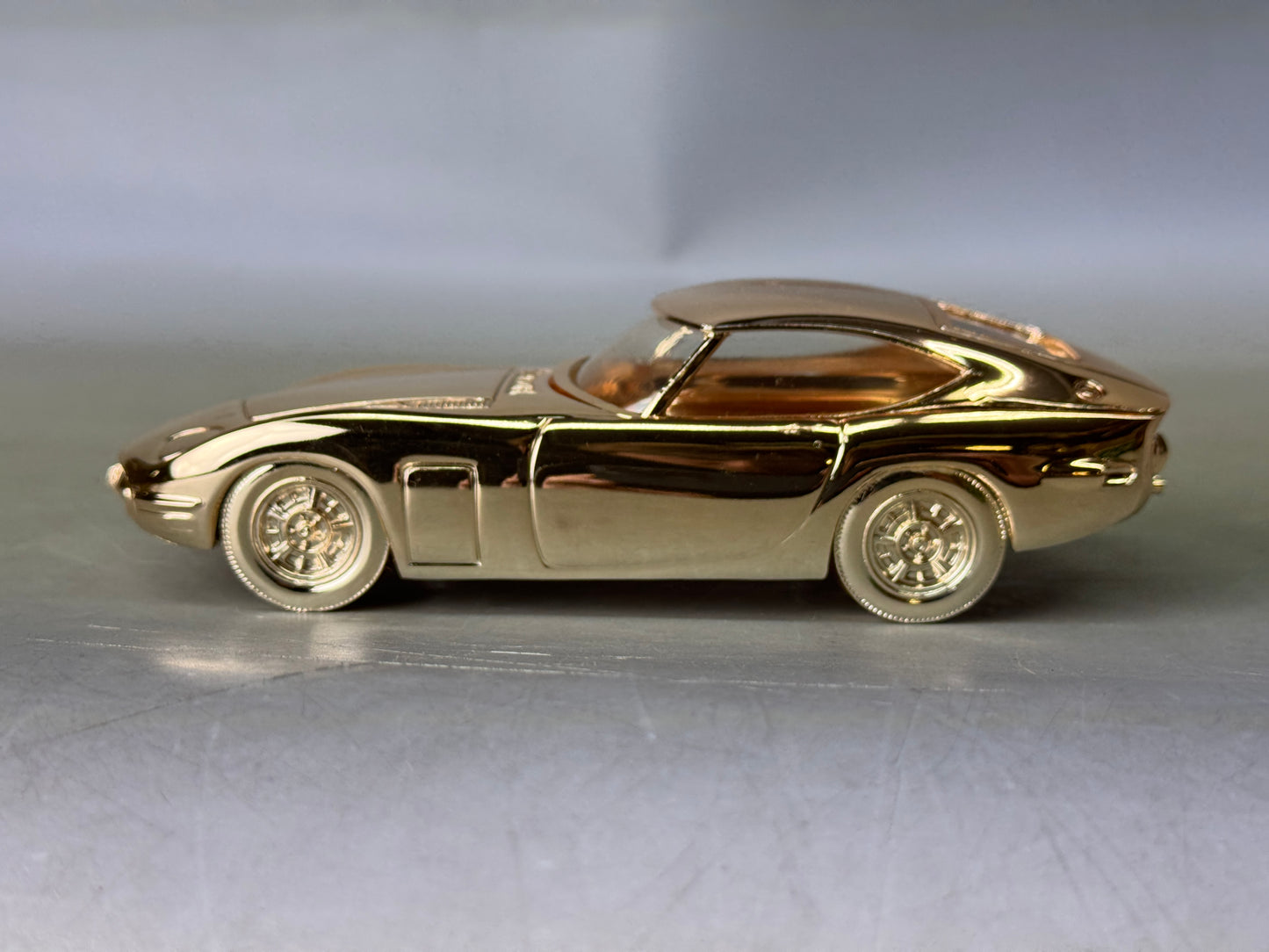 Y8809 OKIMONO Toyota 2000GT cigarette case miniature car box Japan antique