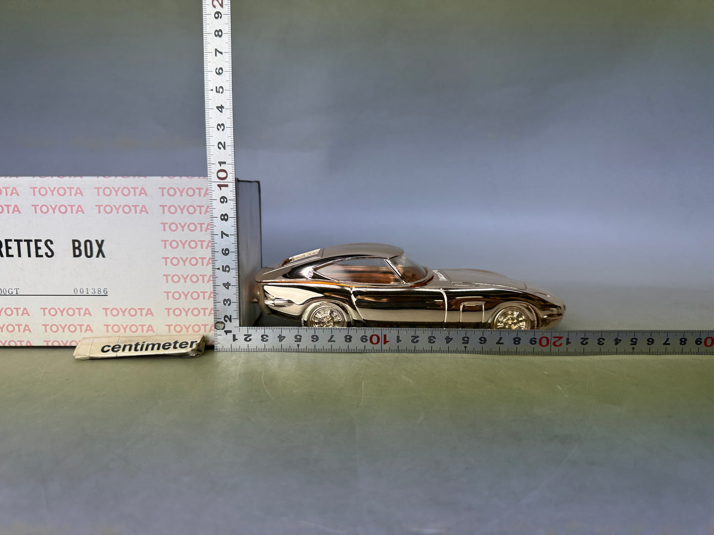 Y8809 OKIMONO Toyota 2000GT cigarette case miniature car box Japan antique